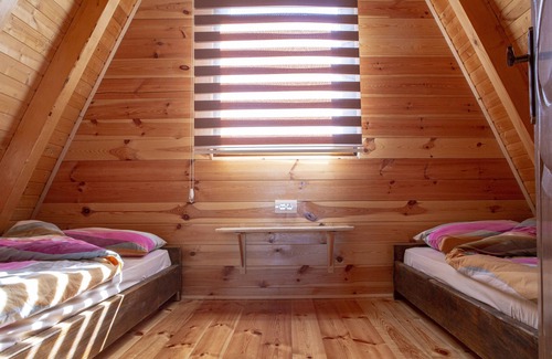 Tepacko Polje House | Sheltered Tre Case Cottages