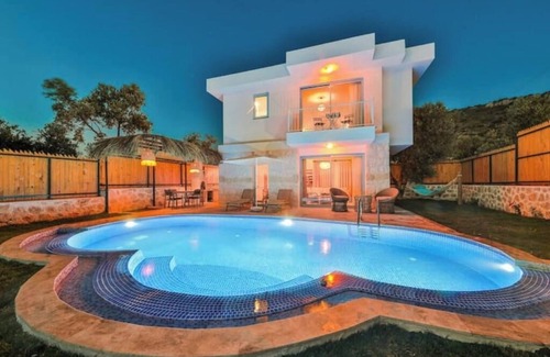 Patara Villa | Sheltered villa with sauna and pool