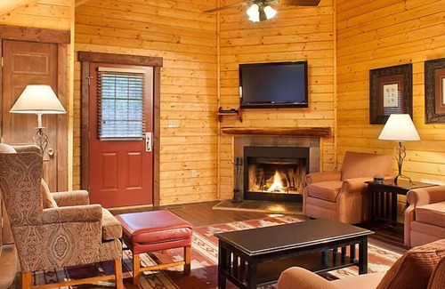 Gordonsville Resort | Shenandoah Crossing Resort with acres of wilderness
