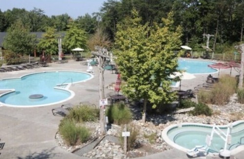 Gordonsville Cabin | Shenandoah Crossing Resort - 2 Bedroom Fully Furnished Cabin