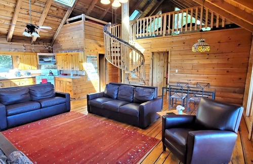 Luray Cabin | Shenandoah Lodge | 0 Bed, 2 Bath
