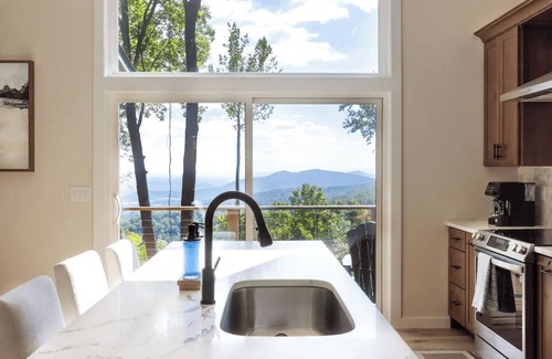 Stanardsville House | Shenandoah View Mountain Escape