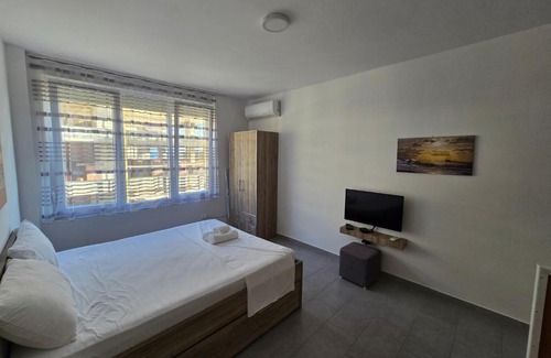 Shengjin Apartment | Shengjin Beach
