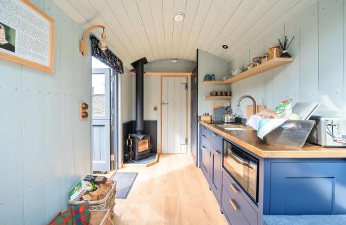Brimpsfield House | Shepherd Huts at Sheepscombe