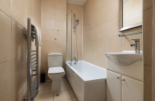 Shepherd's Bush Apartment | Shepherd's Bush 7 renovated apartment for 4 people