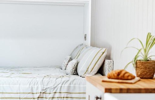 Lyth Hill Apartment | Shepherd's Hut at Lythwood, Near Shrewsbury