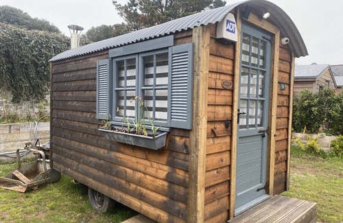Turnchapel Cabin | Shepherd's Hut at St Anne's - Costal Location