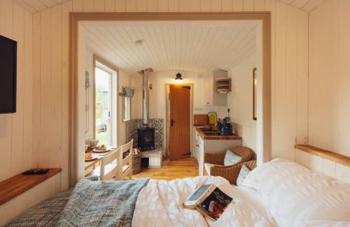 Nolton House | Shepherd's Hut - Jasmine