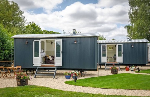 Northmoor Apartment | Shepherd's Hut The Den