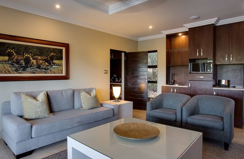 Pilanesberg National Park Cabin | Shepherd's Tree Game Lodge