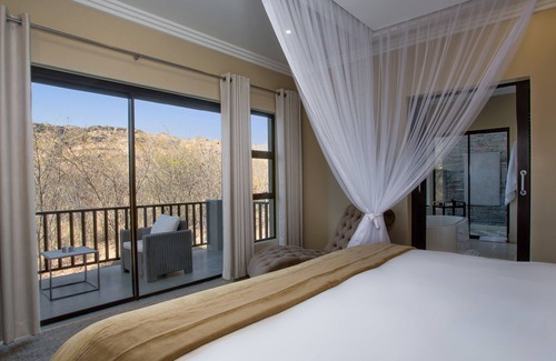 Pilanesberg National Park Cabin | Shepherd's Tree Game Lodge