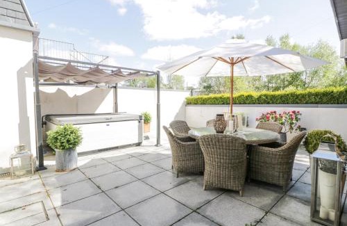 Moffat House | Shepherdess Cottage