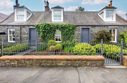 Moffat House | Shepherdess Cottage