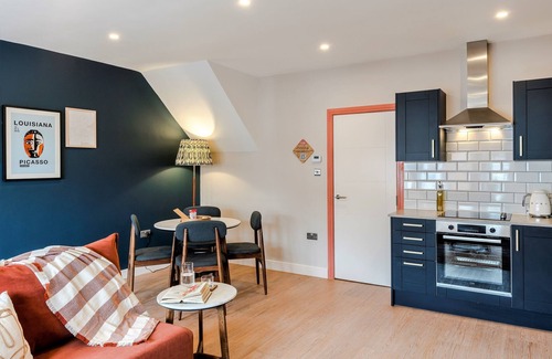 Askew Apartment | Shepherds Bush | 1 Bed Apartment