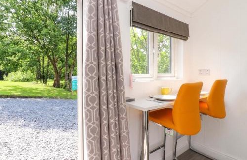 Knott End-on-Sea House | Shepherds Hut 2