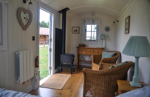 Tenterden House | SHEPHERDS HUT
