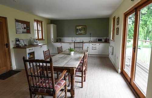 Tenterden House | SHEPHERDS HUT