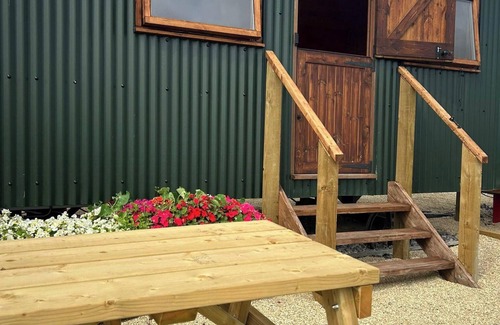 Paulton Cabin | Shepherds hut near Bath