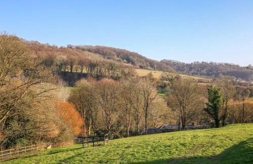 Slad House | Shepherds Hut Slad Valley Cotswolds