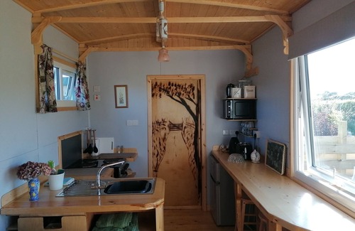 Maenclochog House | Shepherds Hut with stunning Pembrokeshire hill views