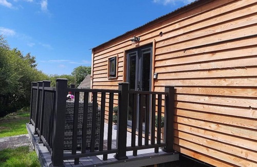Caergeiliog Cabin | Shepherds Hut With hot tub on Anglesey North Wales