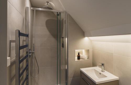 Windermere Villa | Shepherds Rock and Gilpin Rooms