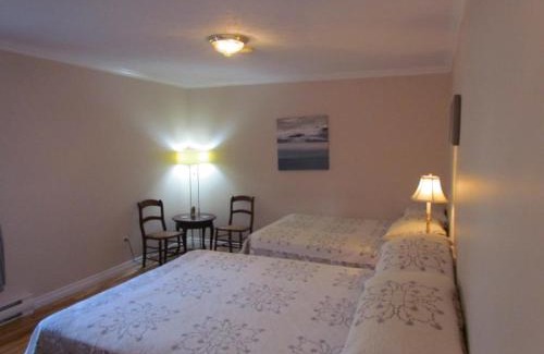 Curryville Hotel | Shepody Bay Inn