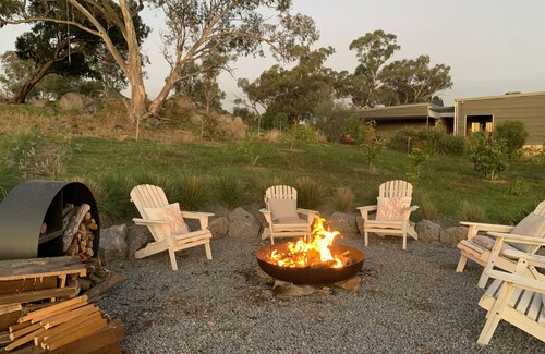 Gumly Gumly Apartment | Sheps Siding Cottage