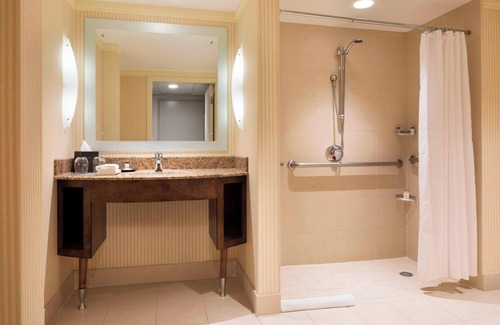 Bloomington Hotel | Sheraton Bloomington Hotel