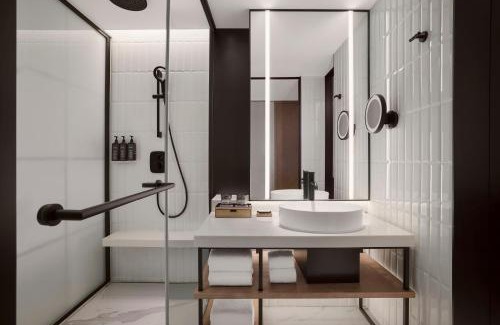 Luomashi Hotel | Sheraton Chengdu Lido Hotel