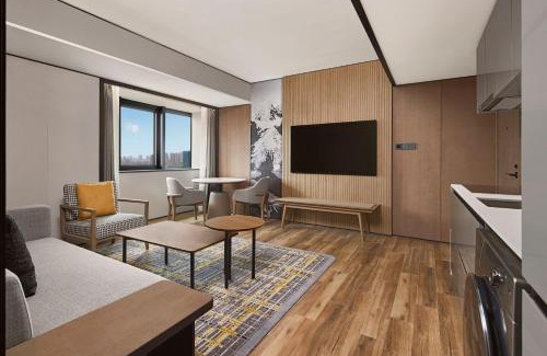 Luomashi Hotel | Sheraton Chengdu Lido Hotel