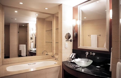 Houjie Hotel | Sheraton Dongguan Hotel – free shuttle to Canton Fair for In-house Guest