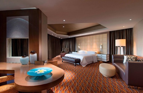 Rajajinagar Hotel | Sheraton Grand Bangalore Hotel at Brigade Gateway