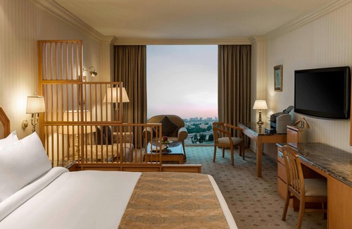 Kuwait City Hotel | Sheraton Kuwait, A Luxury Collection Hotel, Kuwait City