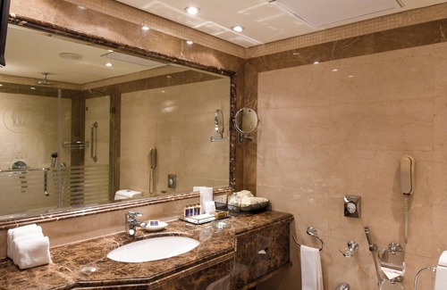 Kuwait City Hotel | Sheraton Kuwait, A Luxury Collection Hotel, Kuwait City