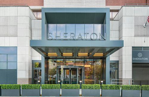 Flushing Chinatown Hotel | Sheraton LaGuardia East Hotel