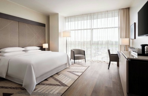 Ferno Hotel | Sheraton Milan Malpensa Airport Hotel & Conference Center