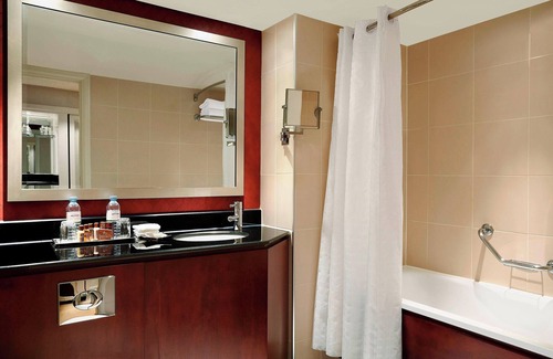 Harlington Hotel | Sheraton Skyline Hotel London Heathrow