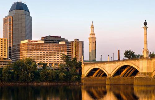 Metro Center Hotel | Sheraton Springfield Monarch Place Hotel