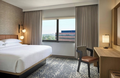 O'Hare Hotel | Sheraton Suites Chicago O'Hare