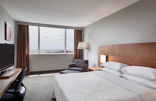 Praia do Canto Hotel | Sheraton Vitoria Hotel