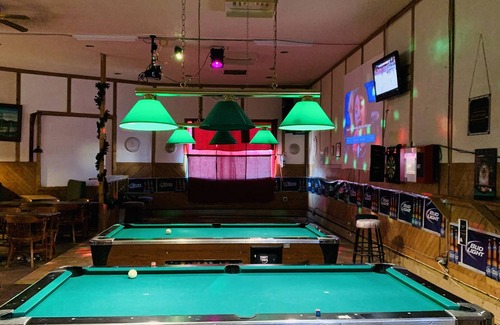 Fort Vermilion Hotel | Sheridan Lawrence Inn