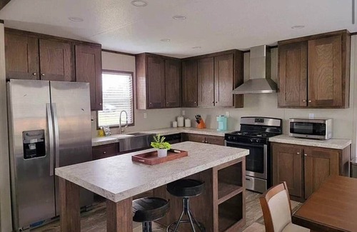Sheridan House | Sheridan, Texas-Splash Away Getaway