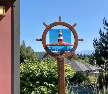 Sooke House | Sheringham Townhouse - Sooke