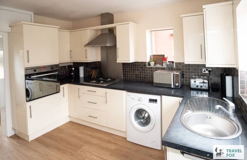 Mansfield House | Sherwood Pines Big Garden