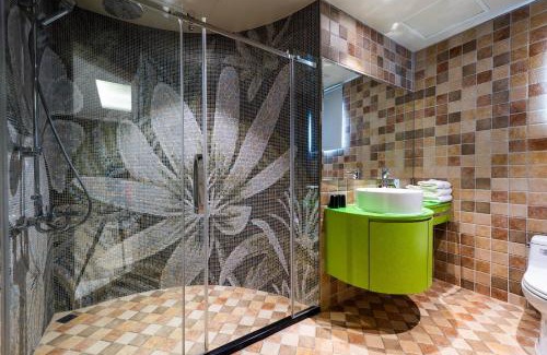 Zuoying District Hotel | Shichi Hotel