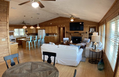 Alligator Point House | "Shifting Sands" Private Beach Front 3 Bd, 2 Bath, sleeps 8
