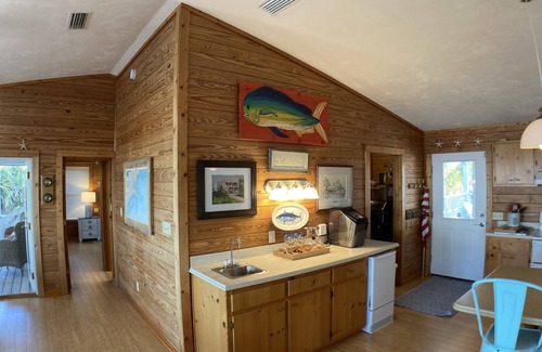 Alligator Point House | "Shifting Sands" Private Beach Front 3 Bd, 2 Bath, sleeps 8