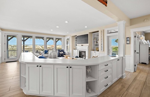South Beach House | Shifting Sands is the ultimate in BHI oceanfront living!