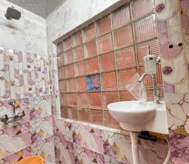Hyderabad Apartment | shikary's palace near charminar